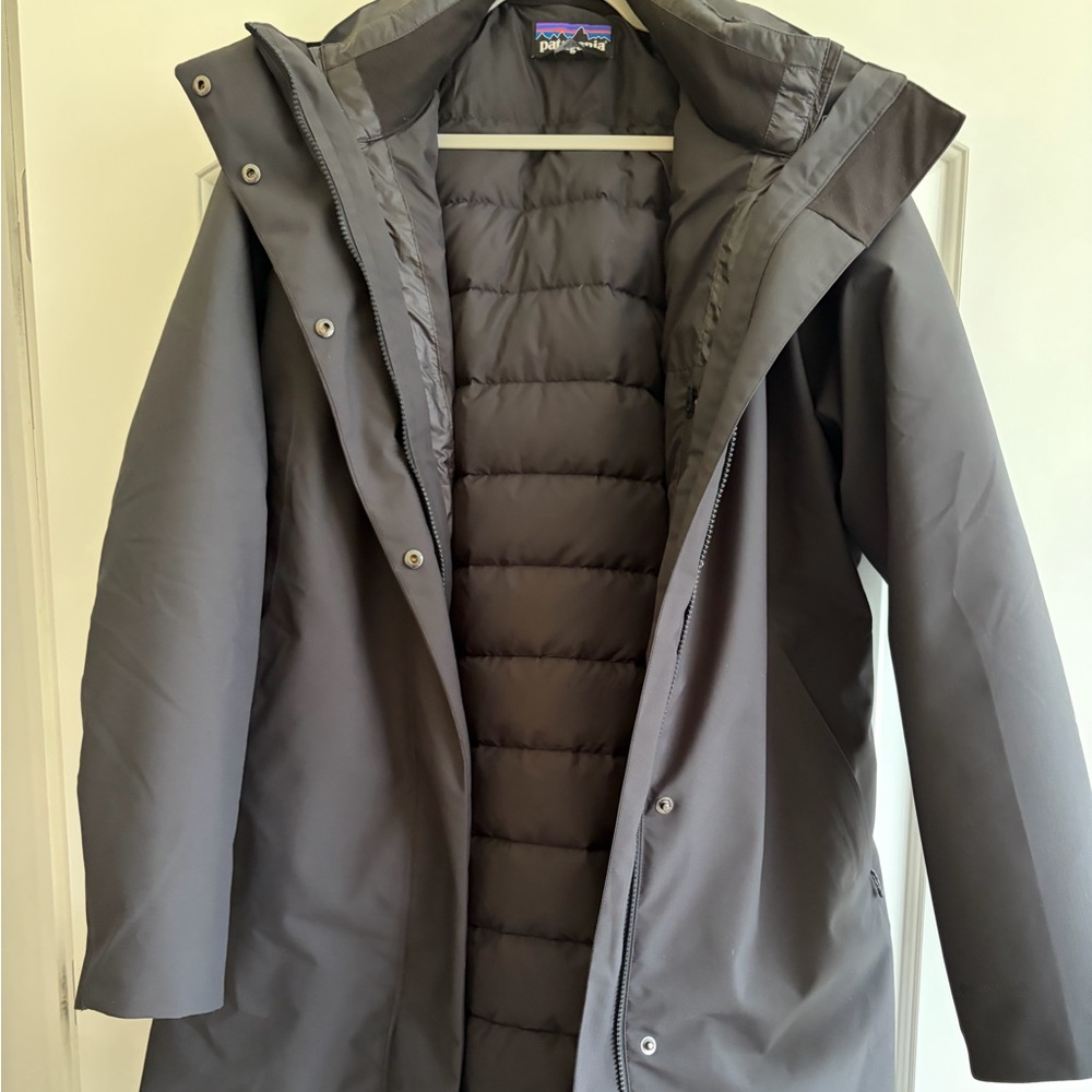 Patagonia Women's Black Tres 3-In-1 Parka - Picture 5 of 6